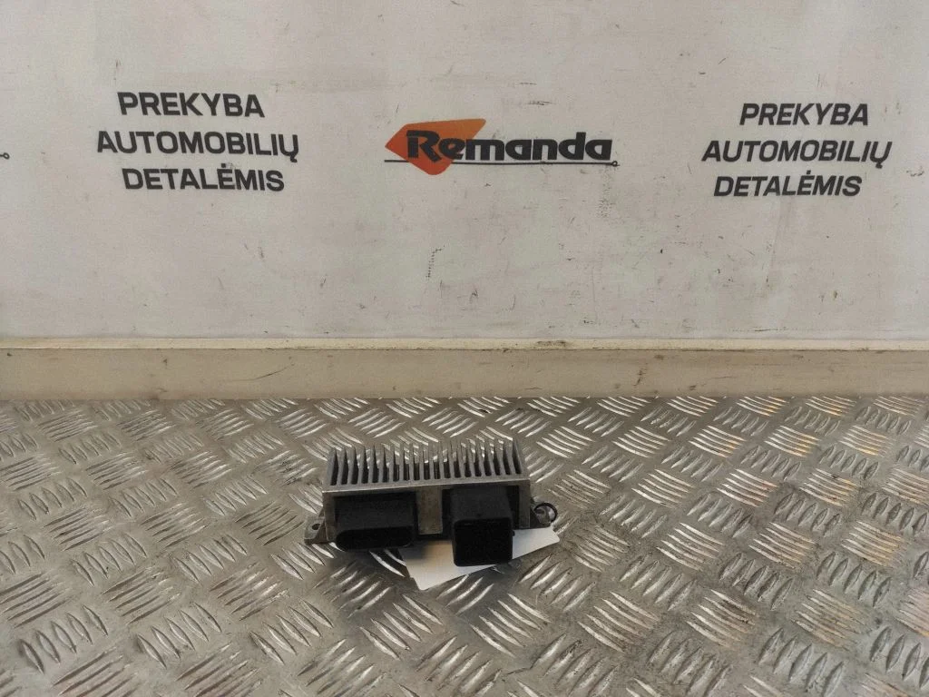 Glow plug pre-heat relay – Renault Trafic III (X82) (2014-)