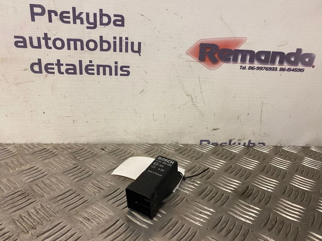 Glow plug pre-heat relay 0281003039