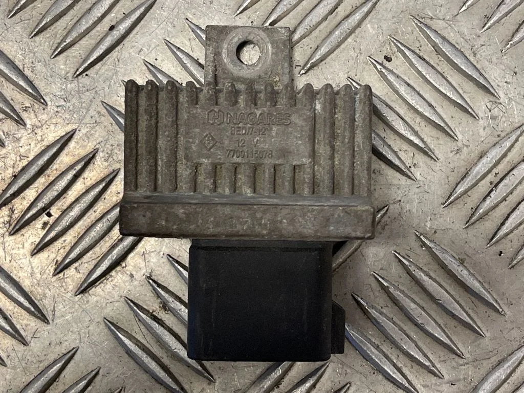 Glow plug pre-heat relay 7700115078