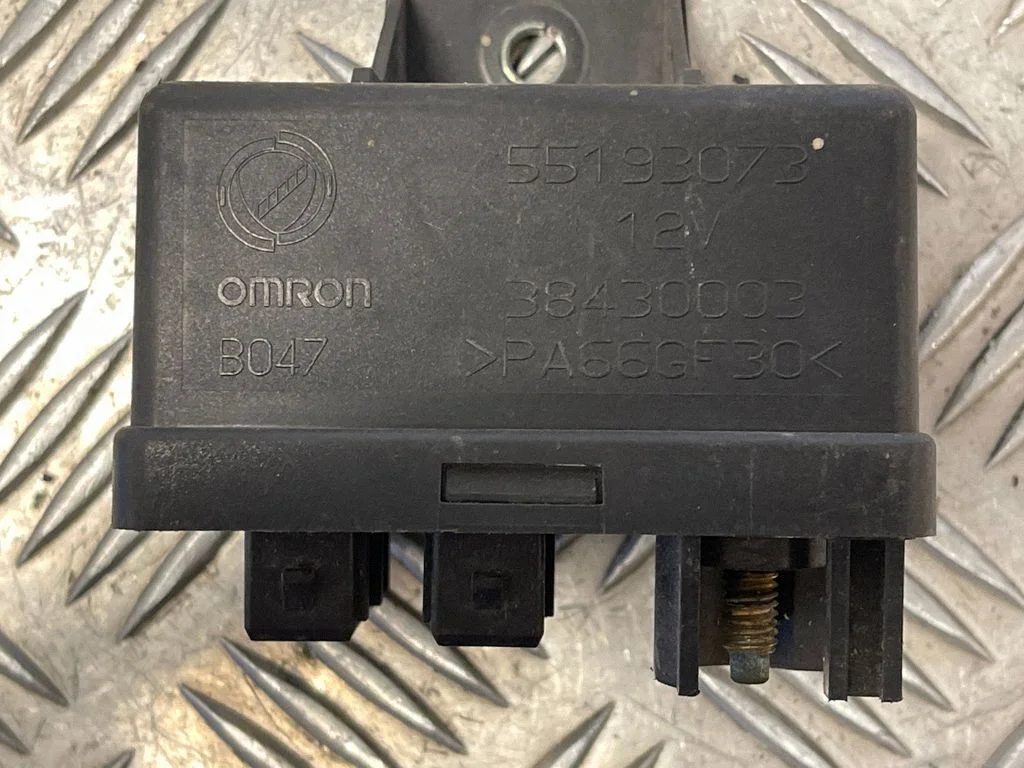 Kvēlsveču priekšuzsildes relejs 55193073