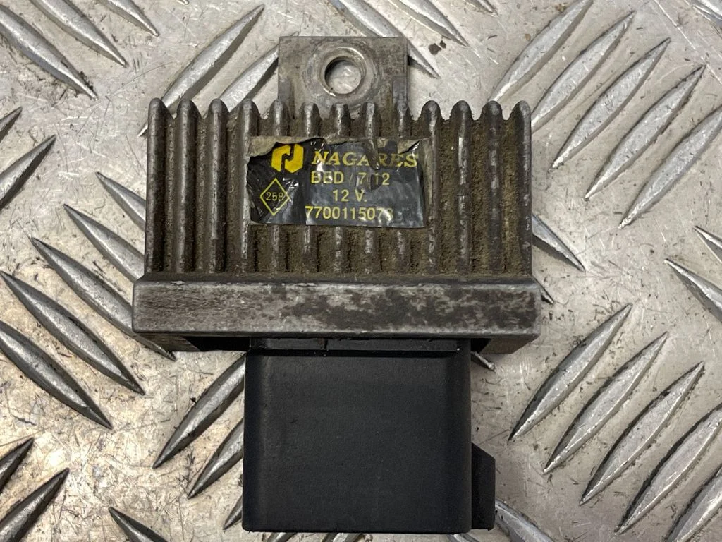 Glow plug pre-heat relay 7700115078