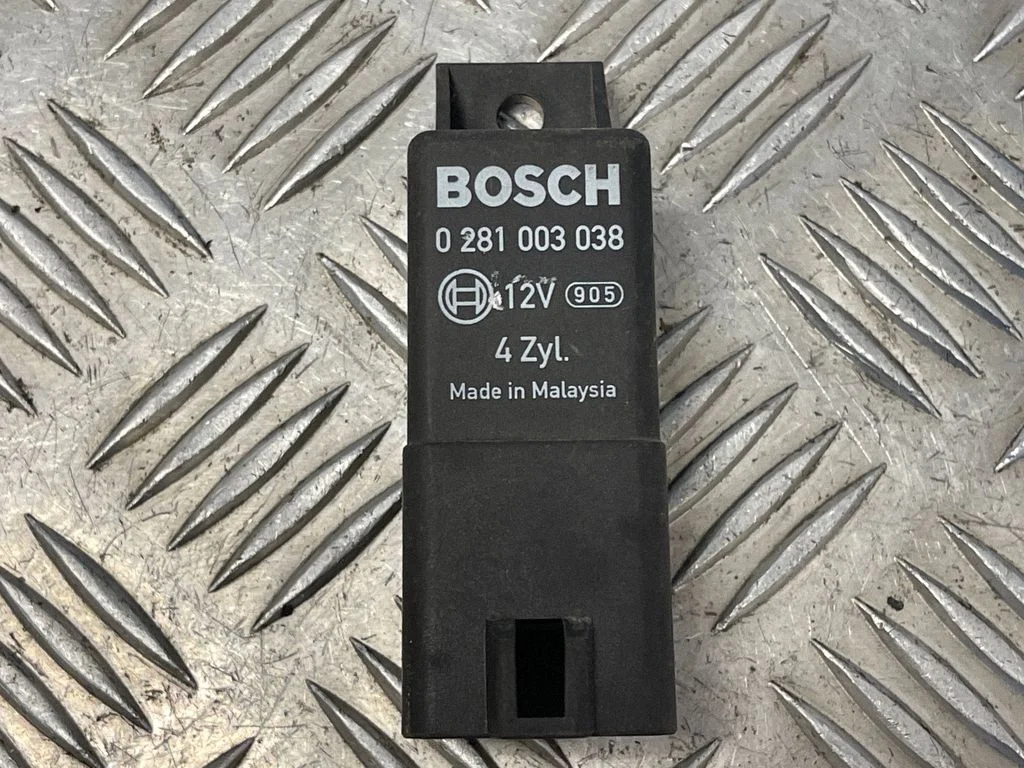 Glow plug pre-heat relay 0281003038