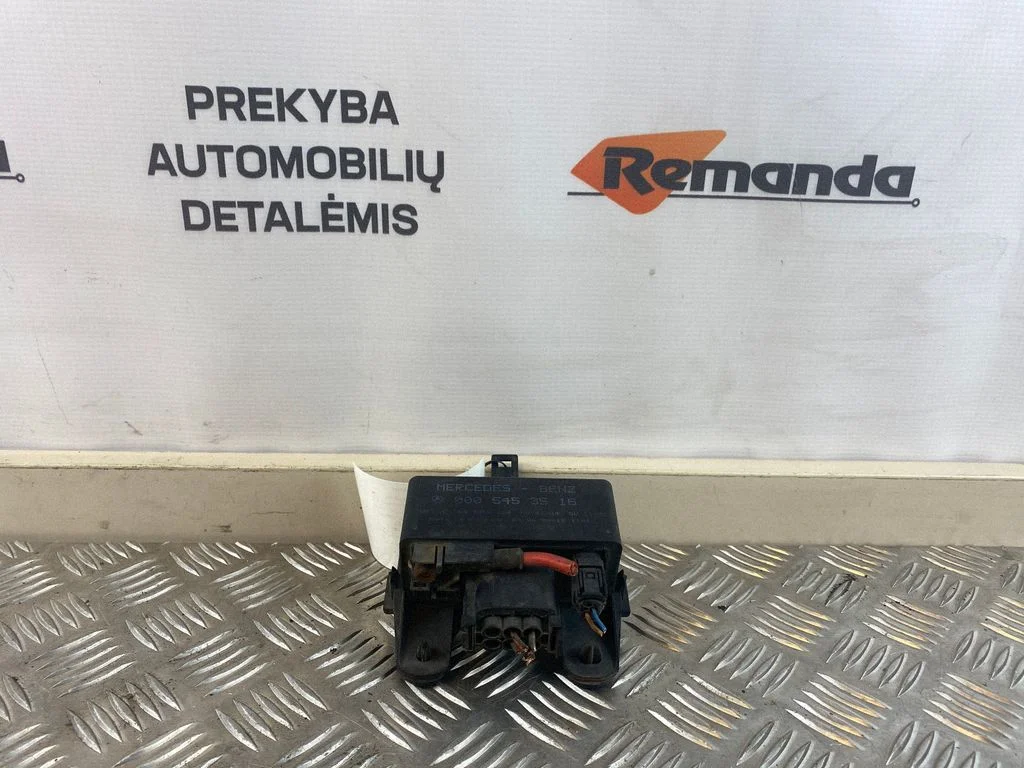Kvēlsveču priekšuzsildes relejs 0005453516
