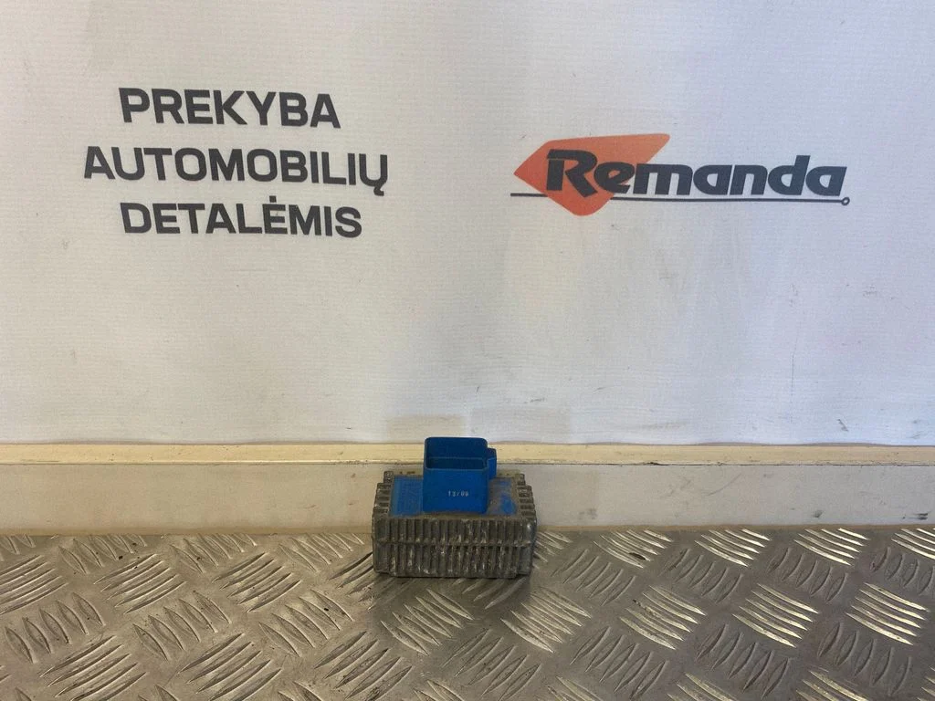 Kvēlsveču priekšuzsildes relejs 55353011