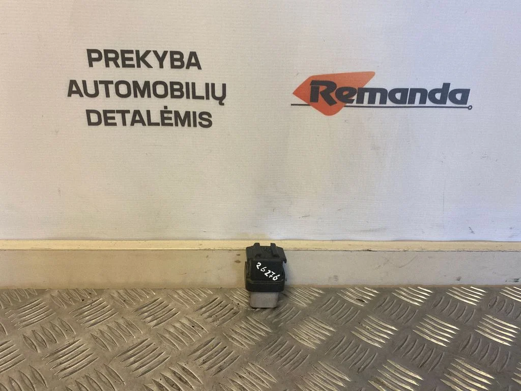 Kvēlsveču priekšuzsildes relejs 2861067010