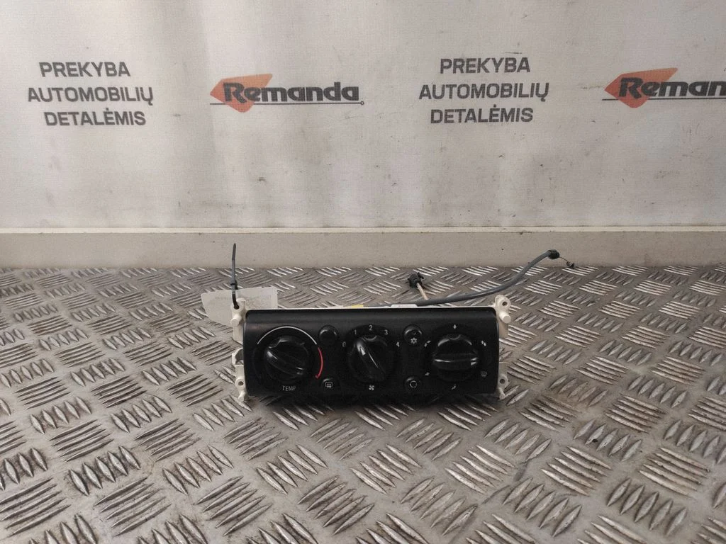 Gaisa kondicioniera/klimata/sildītāja vadības bloks (salonā) – Mini One - Cooper R50 - 53 (2001-2006)