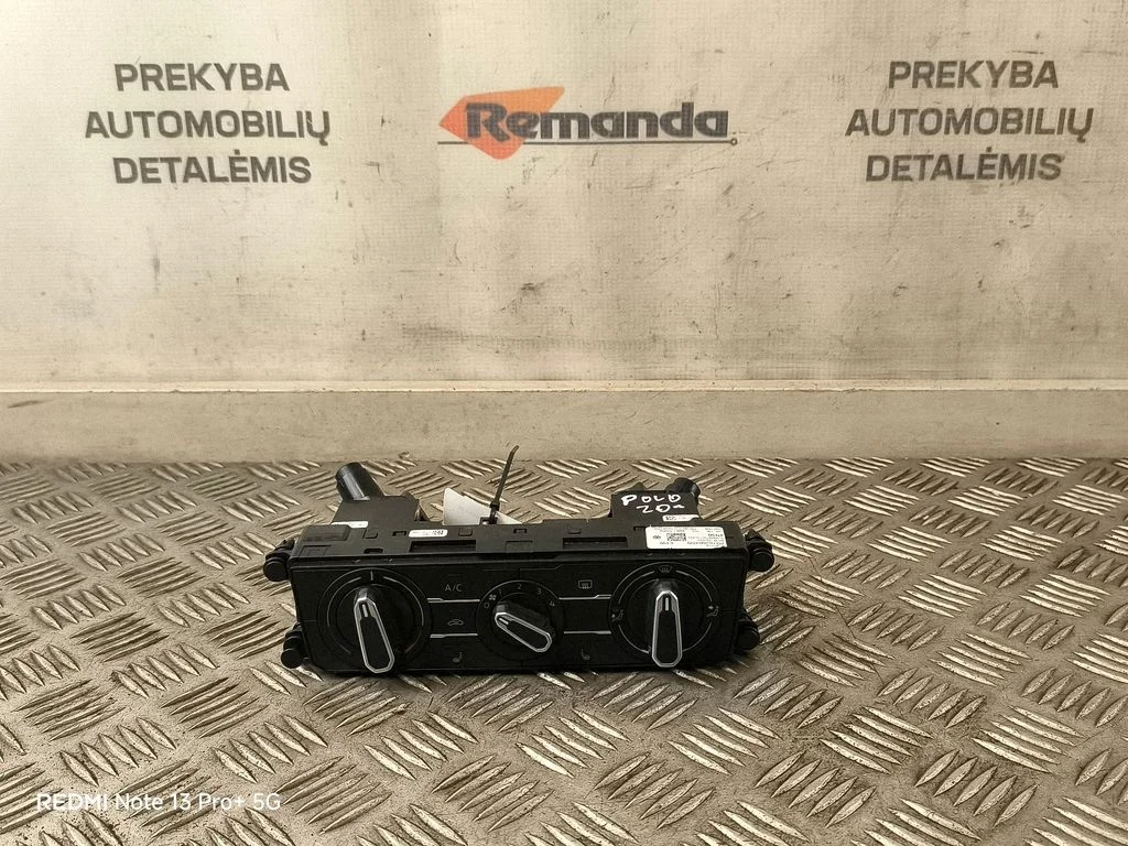 Gaisa kondicioniera/klimata/sildītāja vadības bloks (salonā) 2G1820045Q