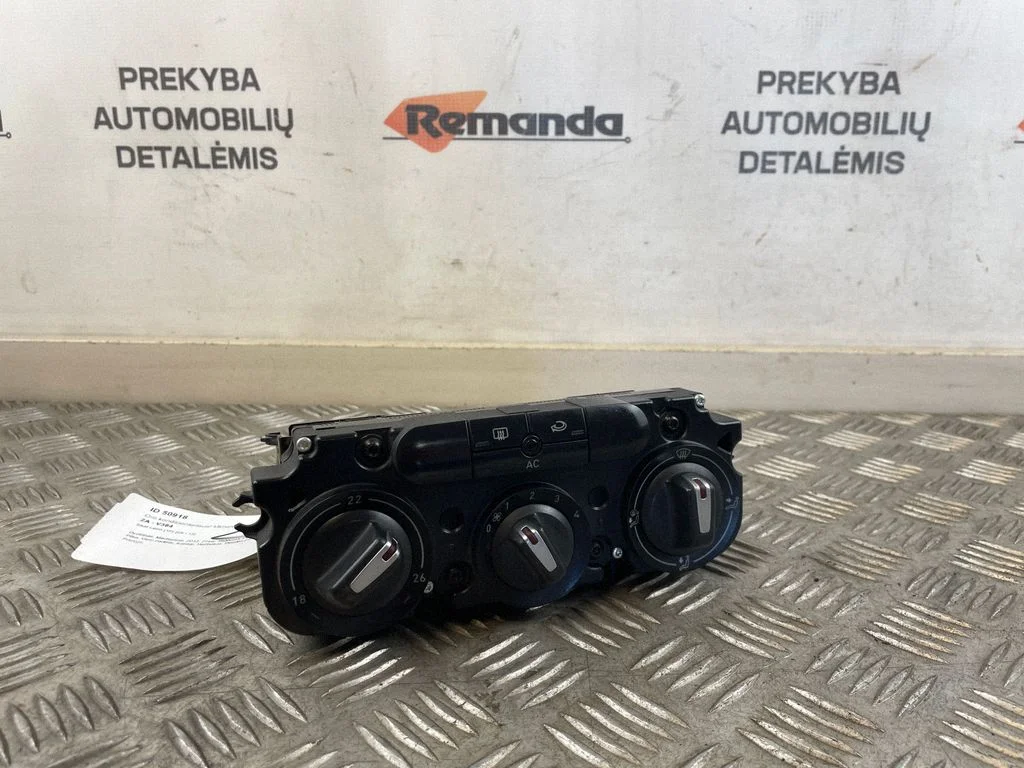 Gaisa kondicioniera/klimata/sildītāja vadības bloks (salonā) 1T2820045B