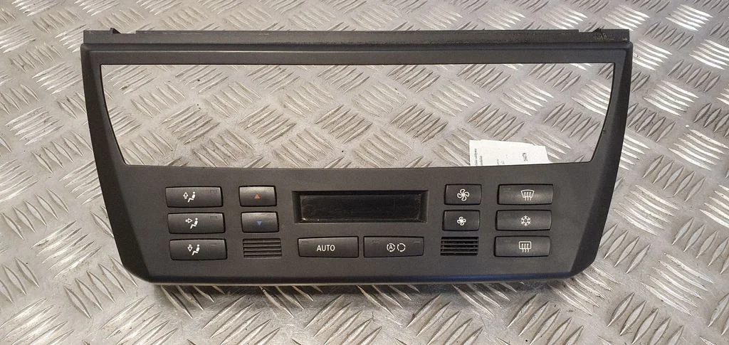 Climate control unit – BMW X3 E83 (2003-2010)