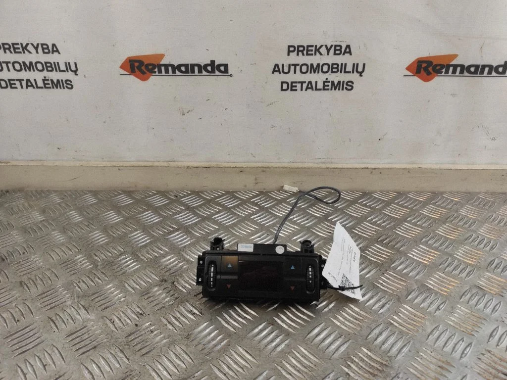 Climate control unit – Mercedes-Benz E-Class W211 (2002-2009)