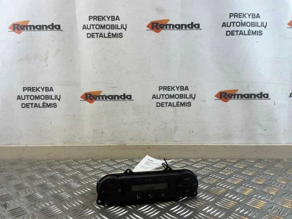 Climate control unit – Ford Mondeo Mk III (2000-2007)