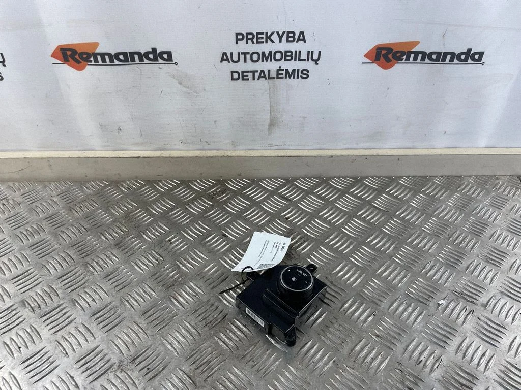 Gaisa kondicioniera/klimata/sildītāja vadības bloks (salonā) 97983C500