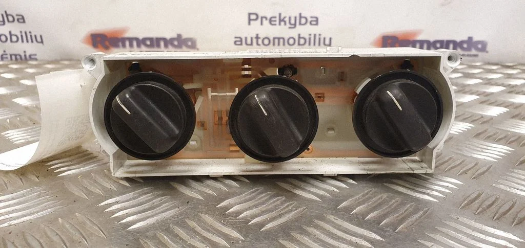 Gaisa kondicioniera/klimata/sildītāja vadības bloks (salonā) 90586319