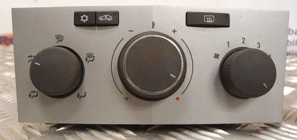 Climate control unit – Opel Zafira B (2005-2014)