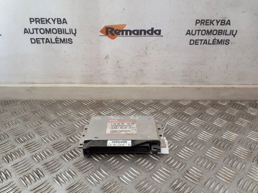 ABS-juhtplokk – Audi A8 S8 D2 4D (1994-2002)