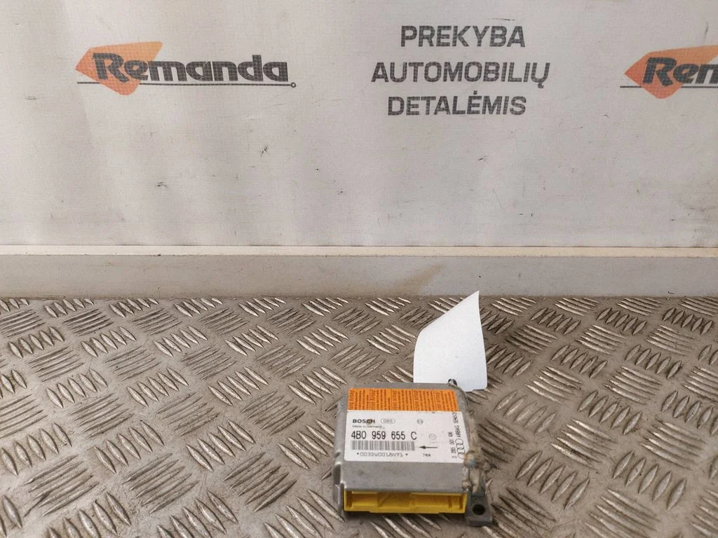 Drošības spilvenu vadības bloks 4B0959655C