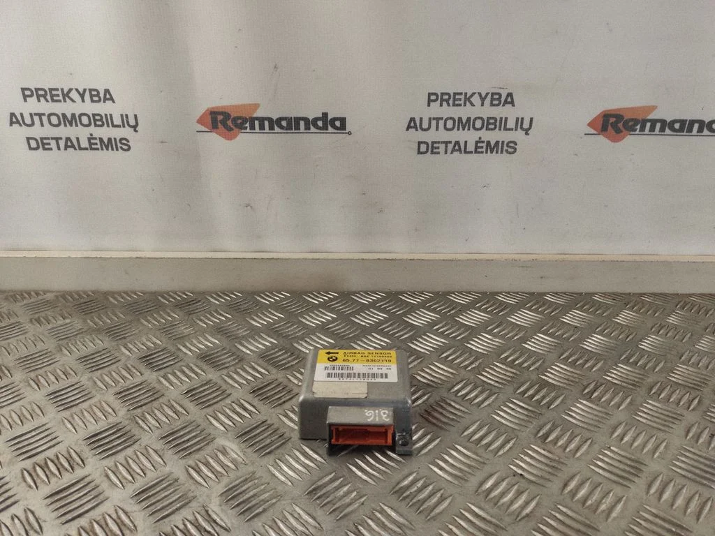 Drošības spilvenu vadības bloks 65778362119