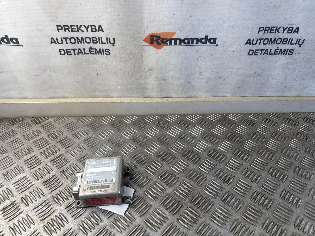 Drošības spilvenu vadības bloks 8A0959655A