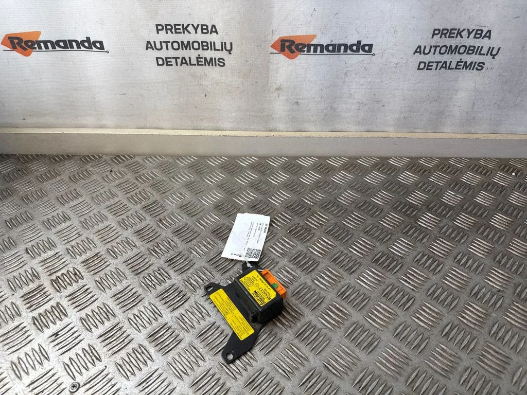 Oro pagalvių valdymo blokas