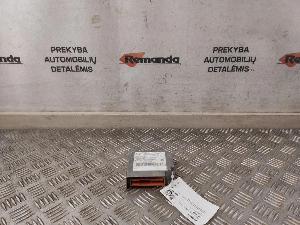 Oro pagalvių valdymo blokas