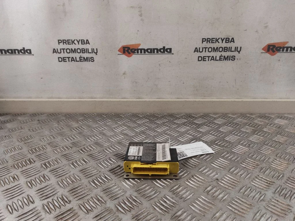 Drošības spilvenu vadības bloks 3C0909605M