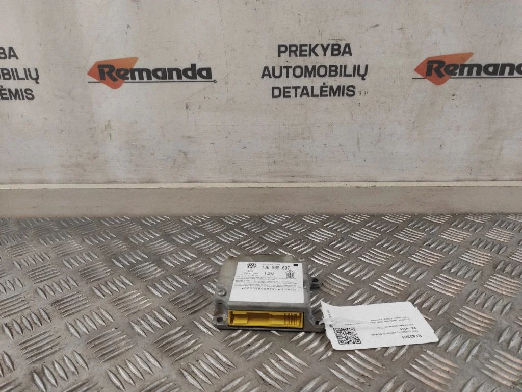 Oro pagalvių valdymo blokas