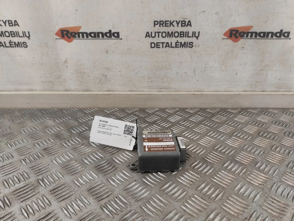 Drošības spilvenu vadības bloks – Audi 100 S4 C4 (1990-1995)