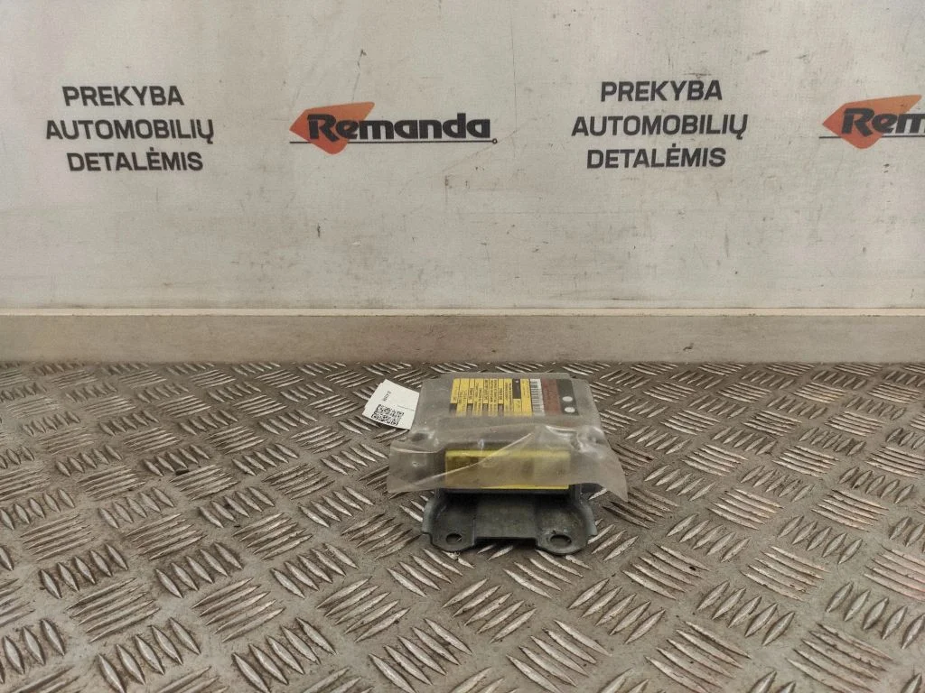 Oro pagalvių valdymo blokas