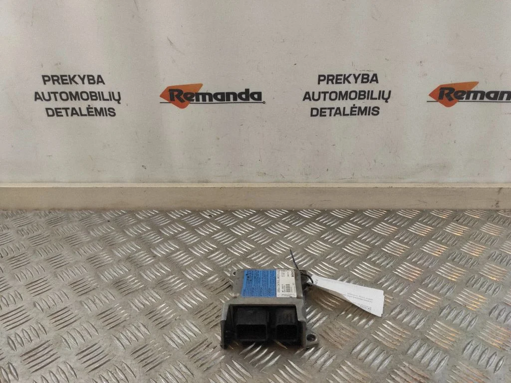 Oro pagalvių valdymo blokas
