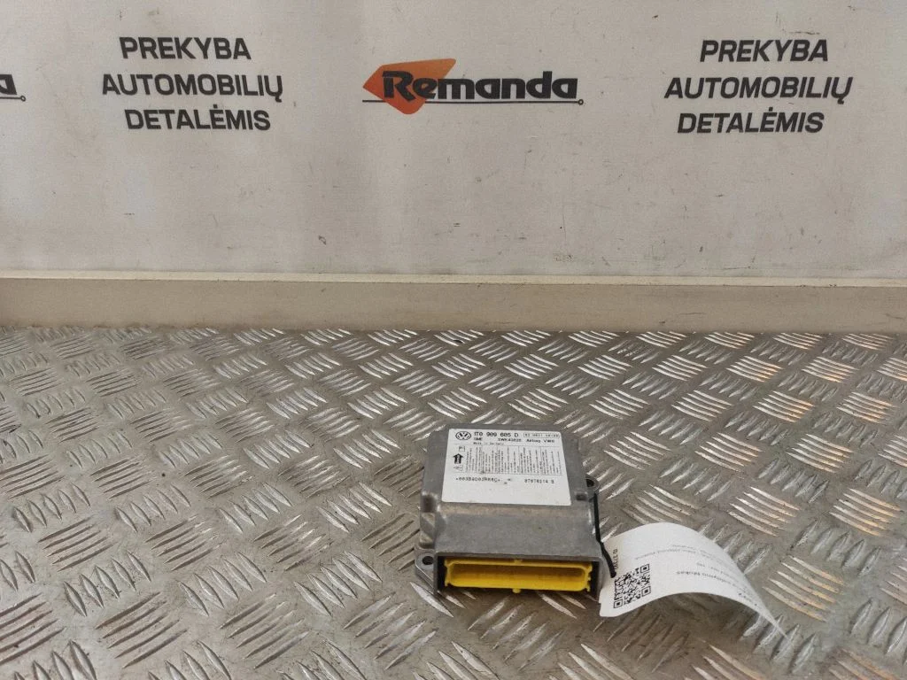 Drošības spilvenu vadības bloks 1T0909605D