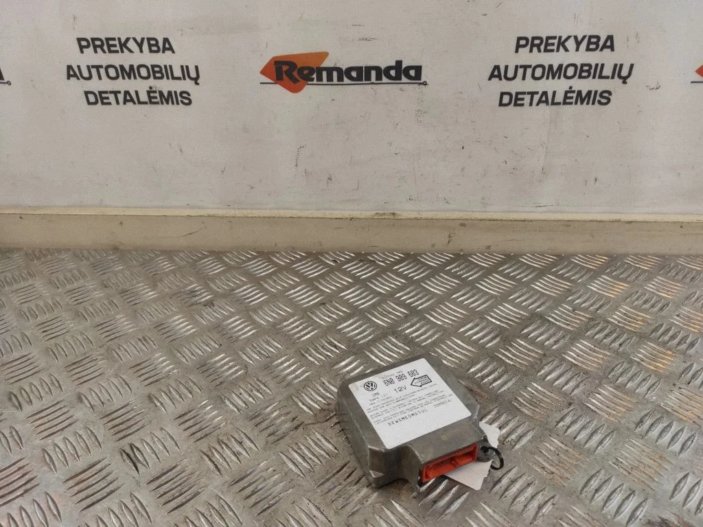 Oro pagalvių valdymo blokas