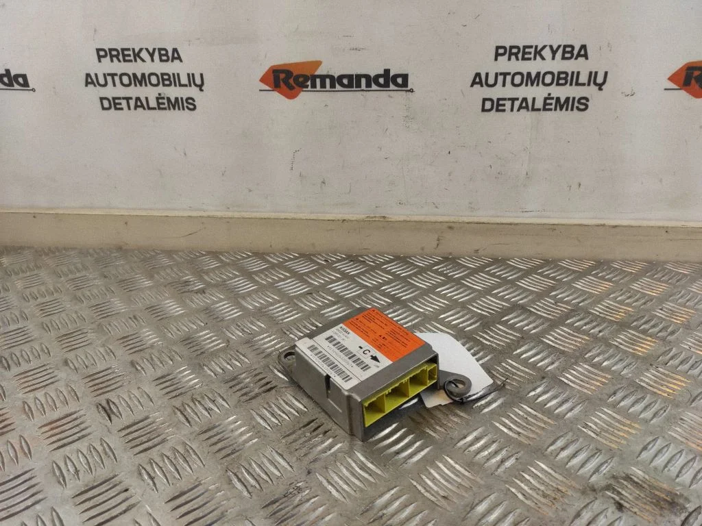 Oro pagalvių valdymo blokas