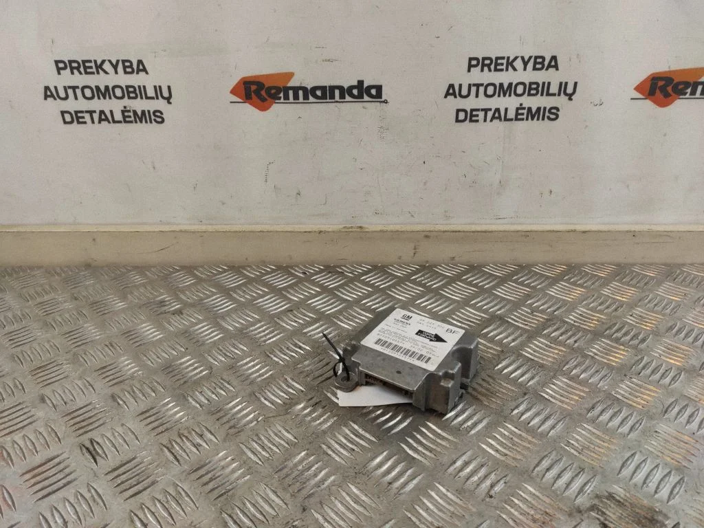 Oro pagalvių valdymo blokas