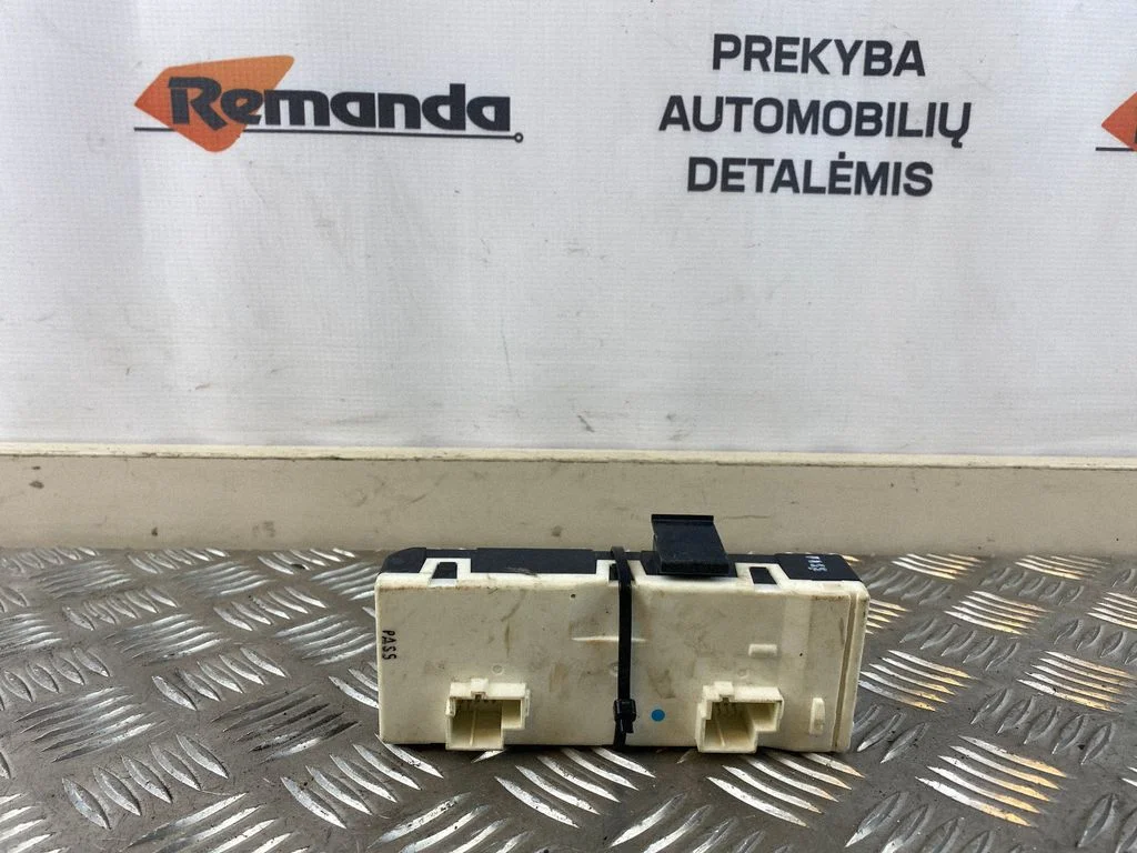 Bagažinės dangčio valdymo blokas
