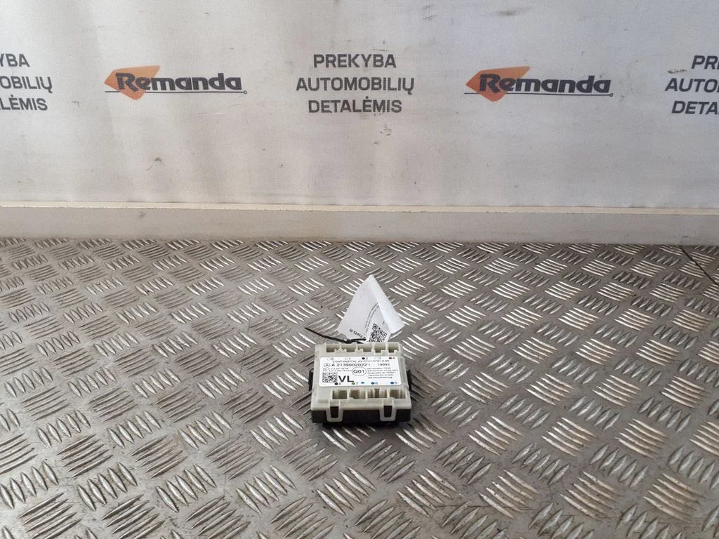 Durvju elektronikas vadības bloks A2139002022