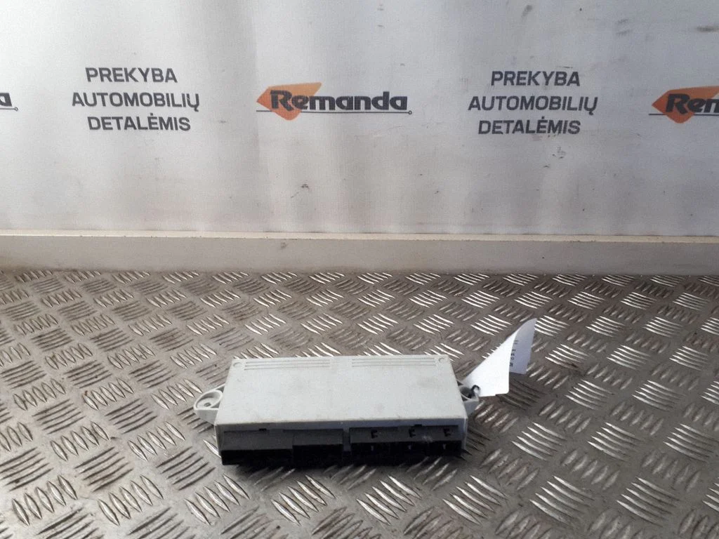 Durvju elektronikas vadības bloks – BMW 7. sērija E65 E66 (2001-2008)