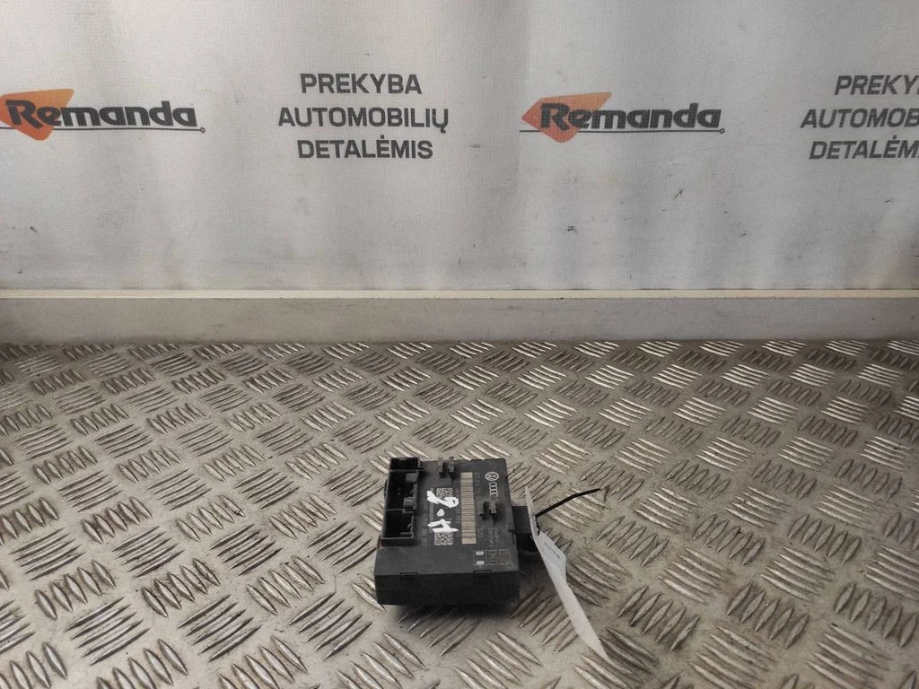 Moduł drzwi 4F0959795M