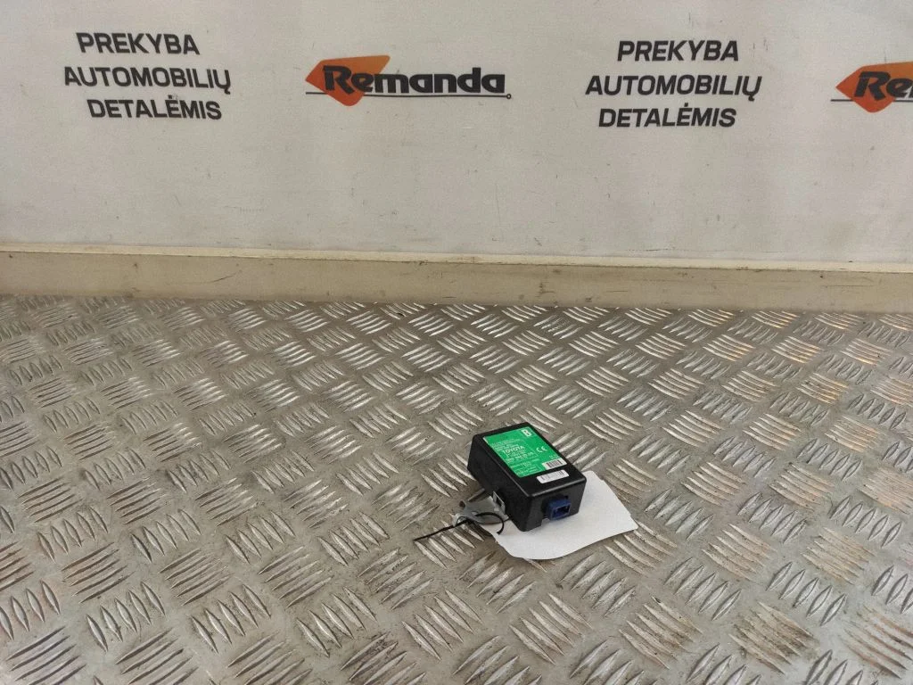Durvju elektronikas vadības bloks 8974048081