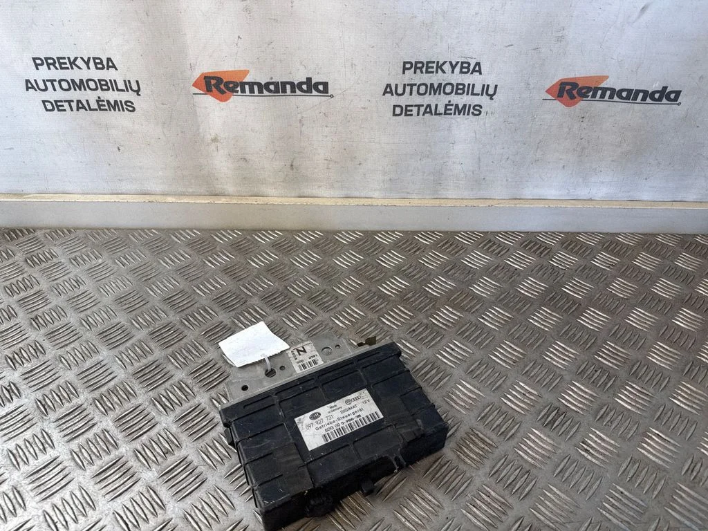 Pārnesumkārbas vadības bloks – Audi 100 S4 C4 (1990-1995)