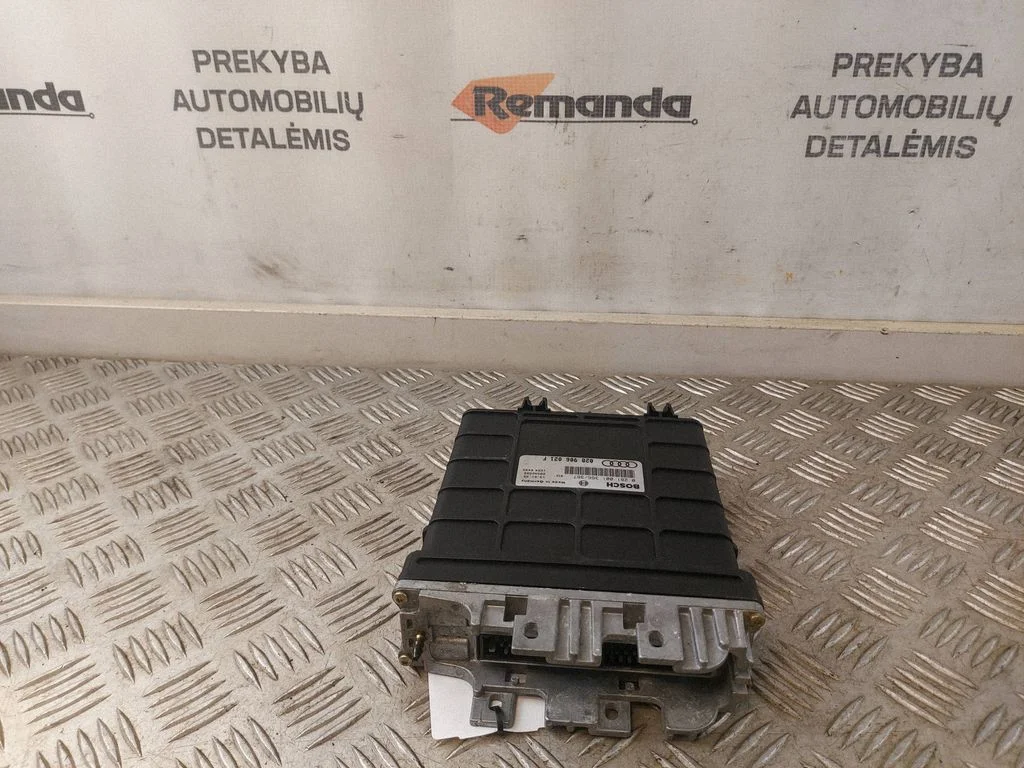 Dzinēja vadības bloks 028906021F