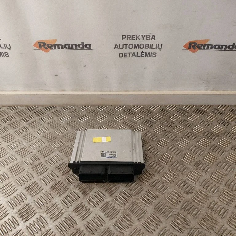 Variklio valdymo blokas