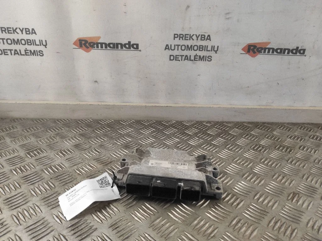 Variklio valdymo blokas
