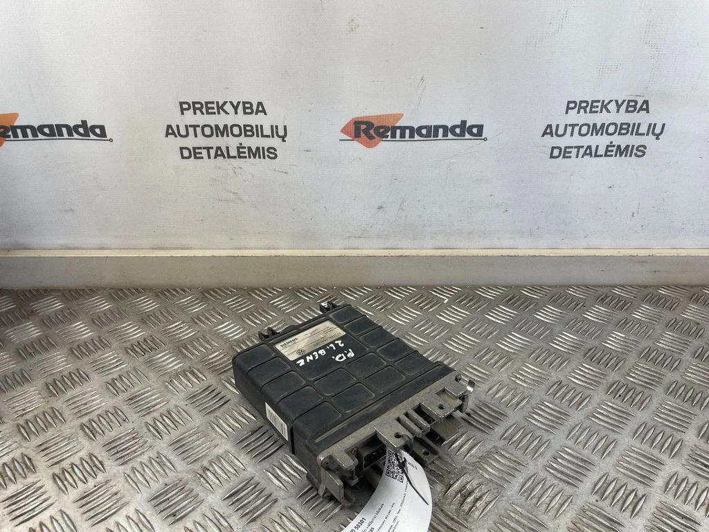 Mootori juhtplokk 037906022