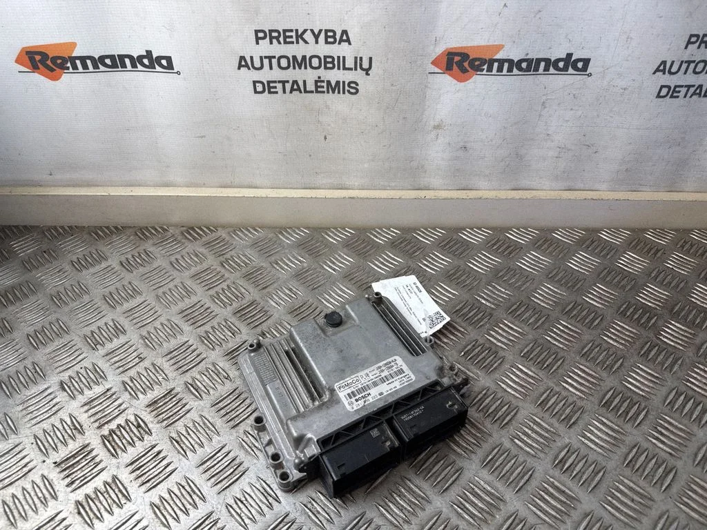 Variklio valdymo blokas