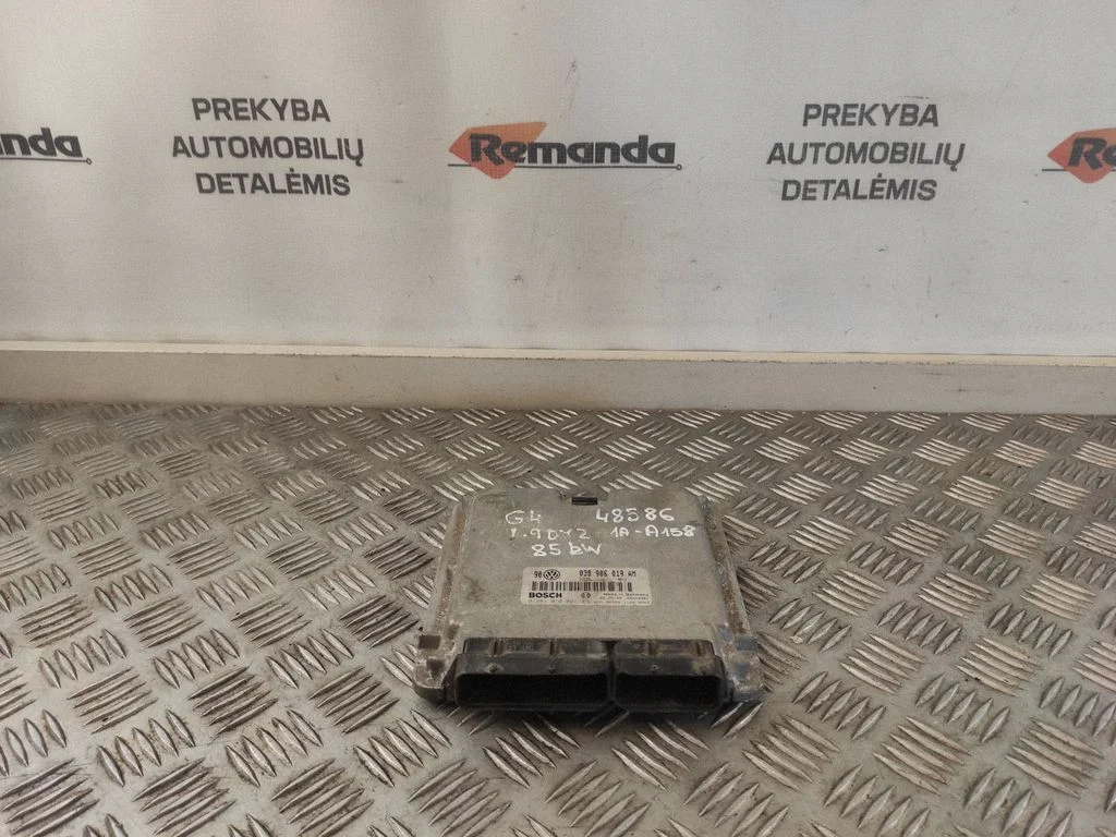 Engine control unit/module – Volkswagen Golf IV (1998-2005)