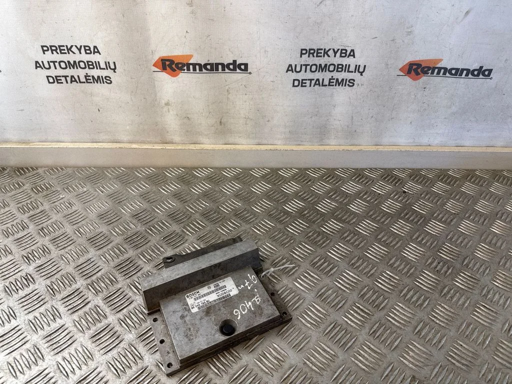 Variklio valdymo blokas