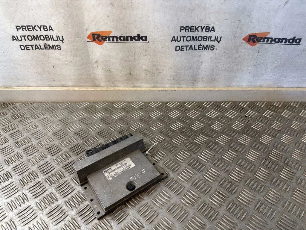 Variklio valdymo blokas