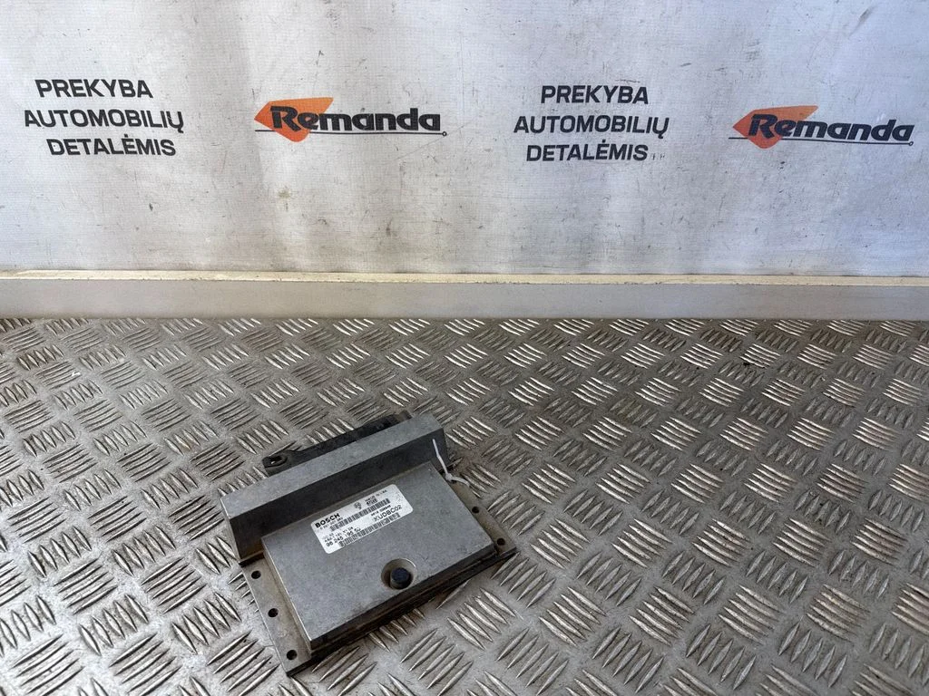 Variklio valdymo blokas