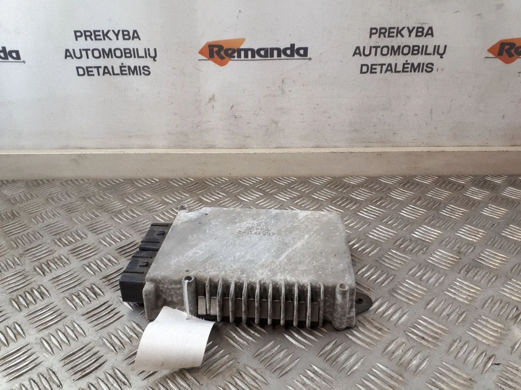 Variklio valdymo blokas