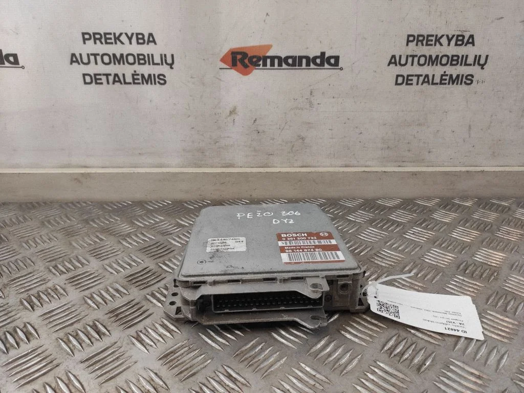 Variklio valdymo blokas